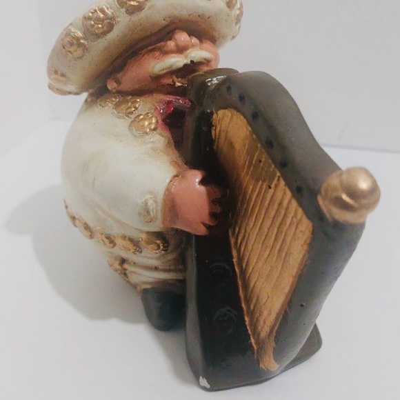 Chalkware Folk Art Mariachi Band Figure
Decor VTG Mexican Music - Picture 5 of 8